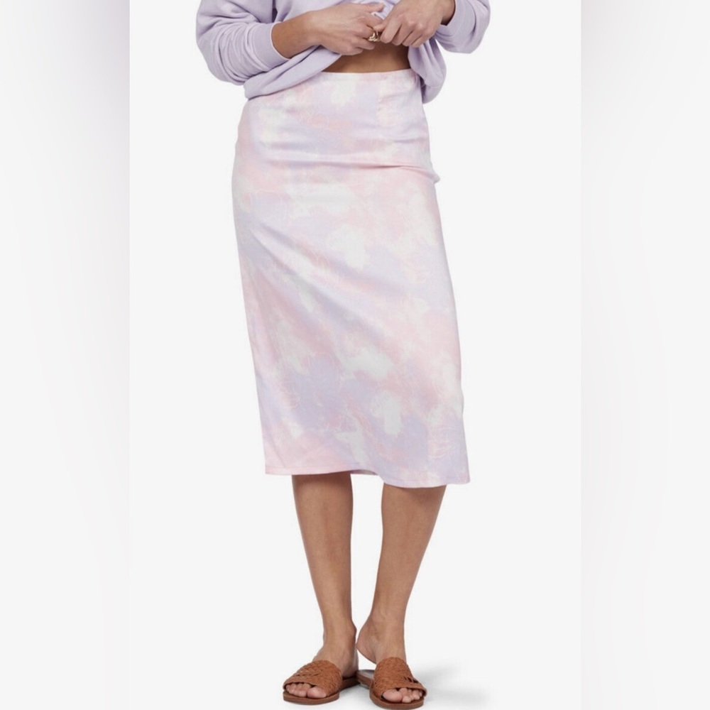 Roxy Knee Length Pencil Skirt Pink/Purple/White with light floral pattern